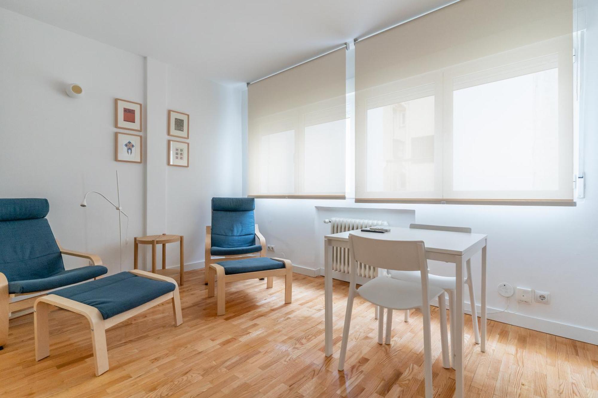 Cozy And Bright-1Bedroom 1Bathroom-Las Letras Madrid Exterior photo